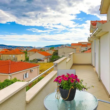 3 Bedroom Beautiful In *