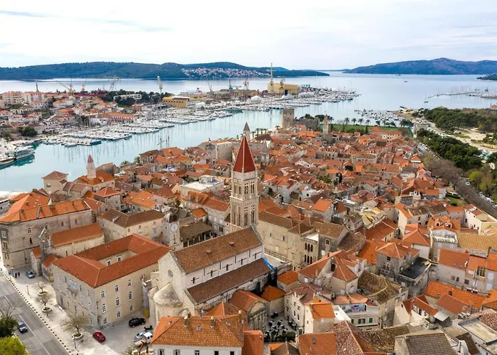 Appartement 3 Bedroom Gorgeous In Trogir