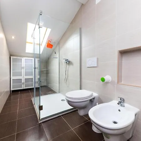 Apartman 3 Bedroom Gorgeous In Trogir